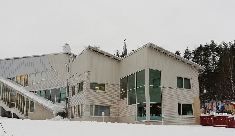 Niksulan päiväkoti, julkisivukuva Kuntalaisten Talosta, jonne peruskorjattu tilat päiväkotikäyttöön.